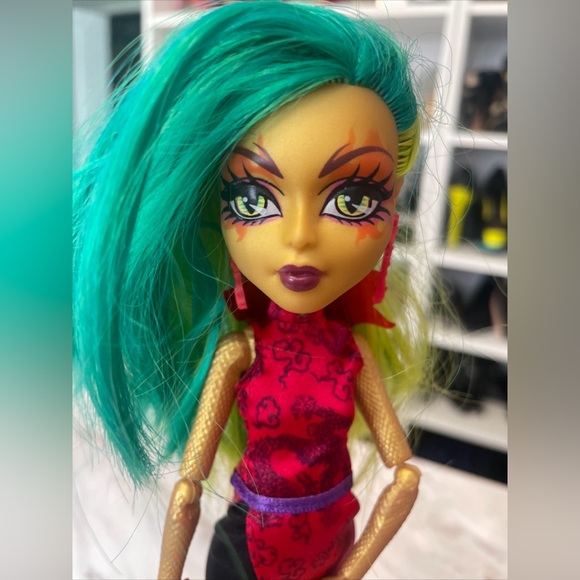 [SOLD] Jinafire Long Venus McFlytrap Fierce Rockers 2 Dolls - Picture 2 of 15